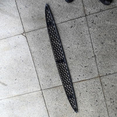 988025 GRILLE-LOWER-TK BLACK,SP το κάτω κάλυμμα του THERMO KING T-600M, T-800M, T-1000M, T-680Pro, T-880Pro, T-1080Pro